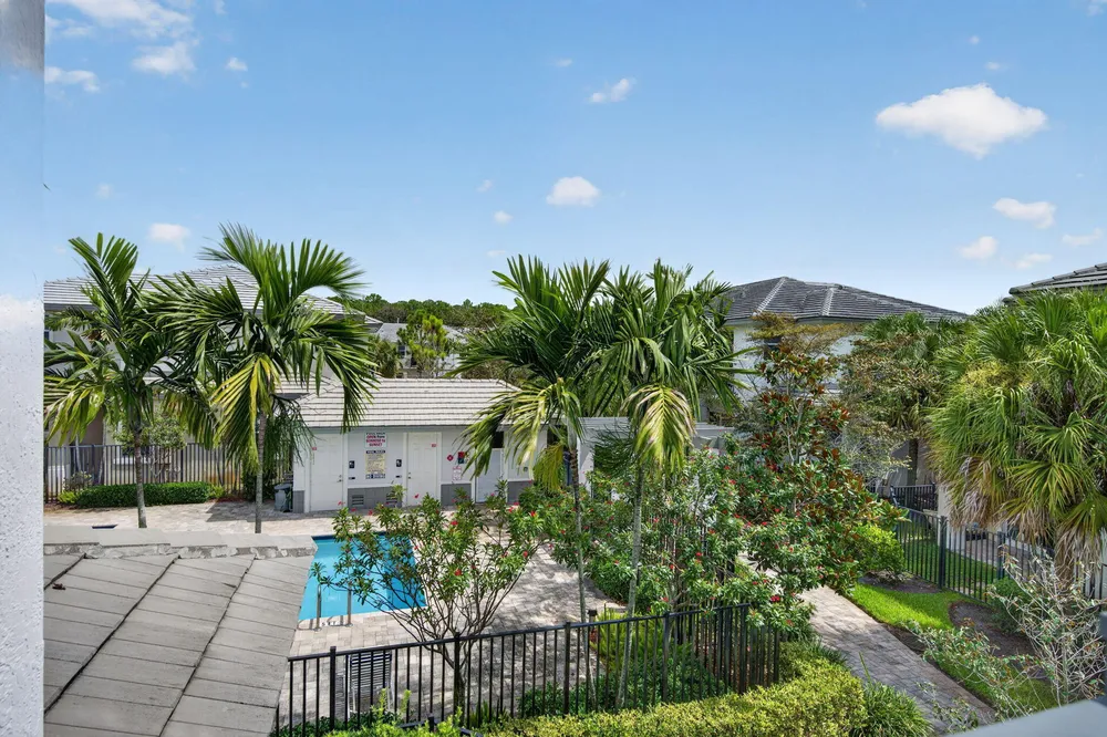 6994 Pines Circle, Coconut Creek, FL 33073