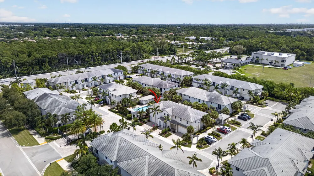 6994 Pines Circle, Coconut Creek, FL 33073