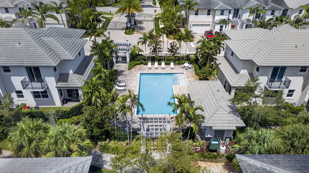 6994 Pines Circle, Coconut Creek, FL 33073
