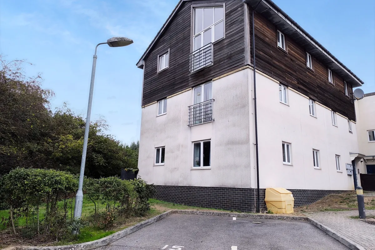 Hackett Place, Hilperton, TROWBRIDGE