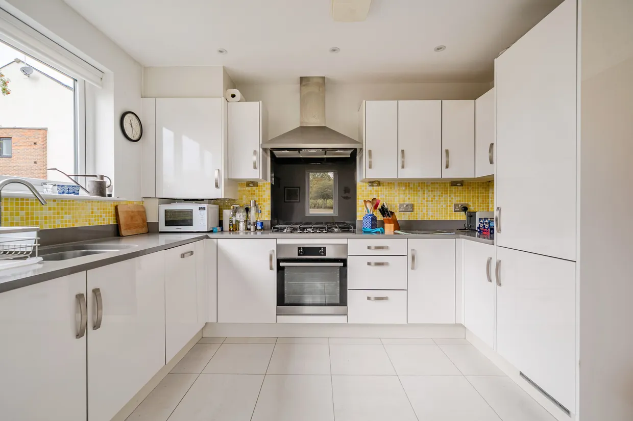 Ridgway Road, Farnham, GU9 photo 3