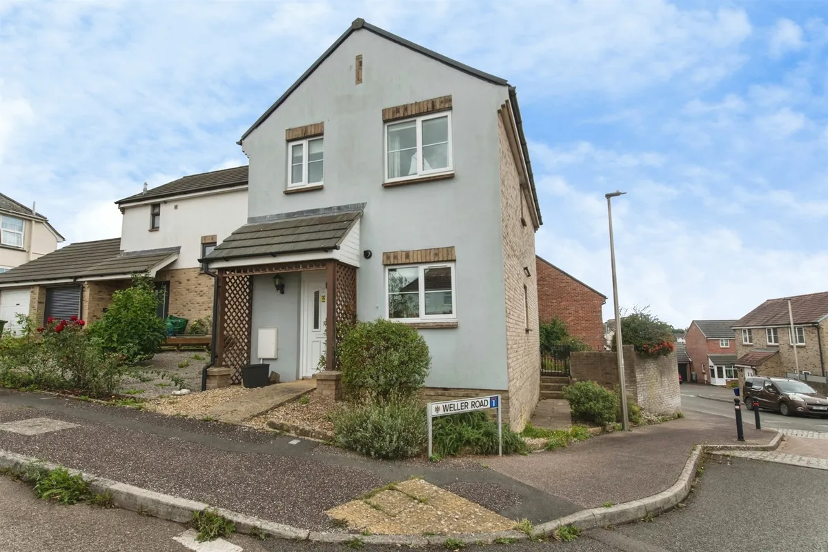 Weller Road, Axminster