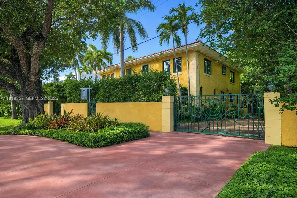 2050 Alton Rd, Miami Beach, FL 33140