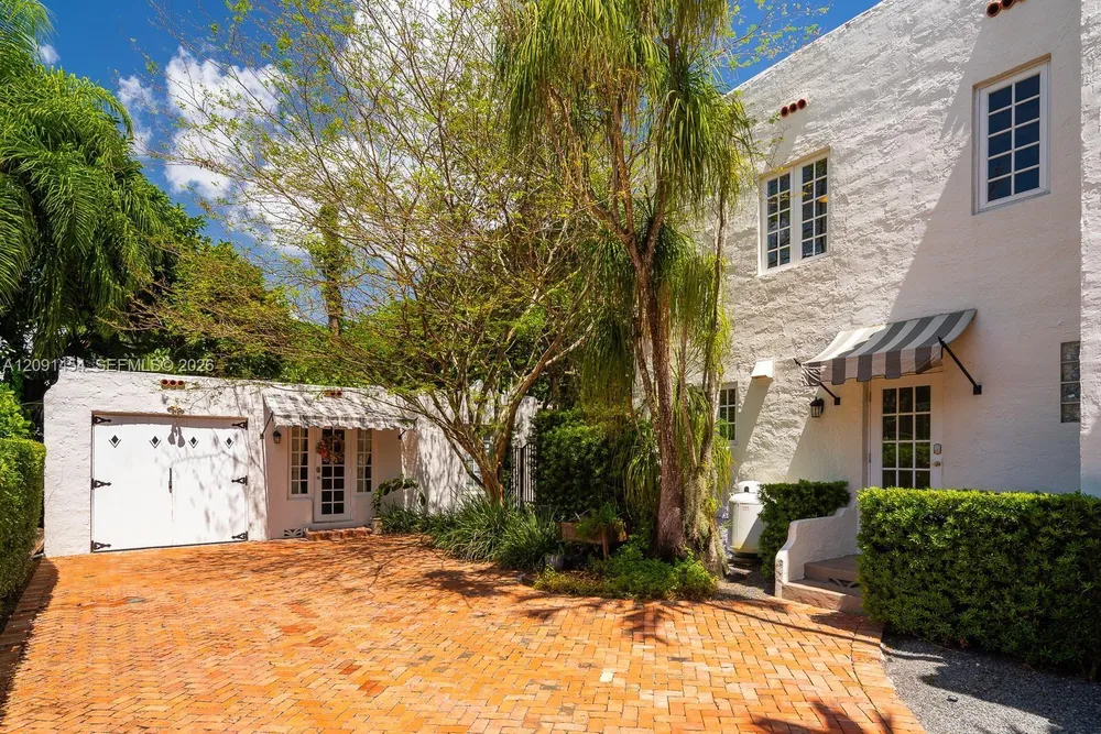 1229 Asturia Ave, Coral Gables, FL 33134