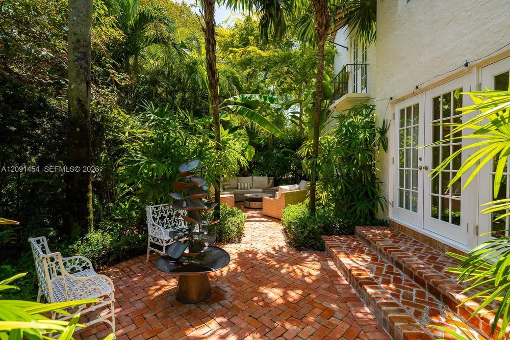 1229 Asturia Ave, Coral Gables, FL 33134