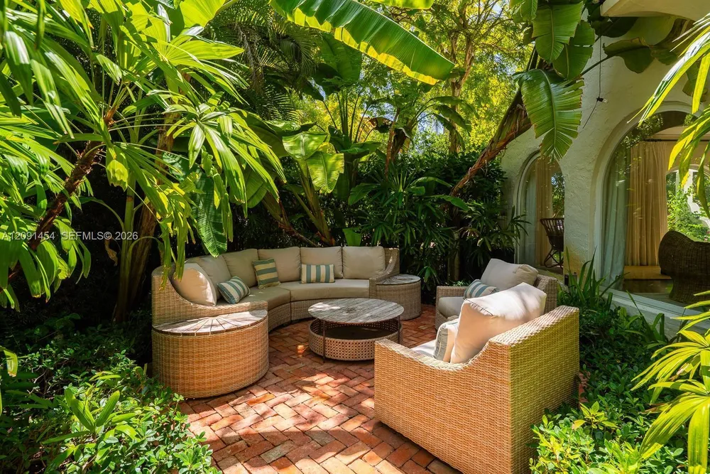 1229 Asturia Ave, Coral Gables, FL 33134