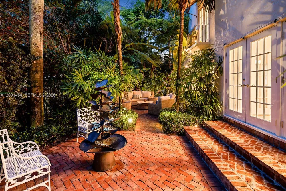 1229 Asturia Ave, Coral Gables, FL 33134