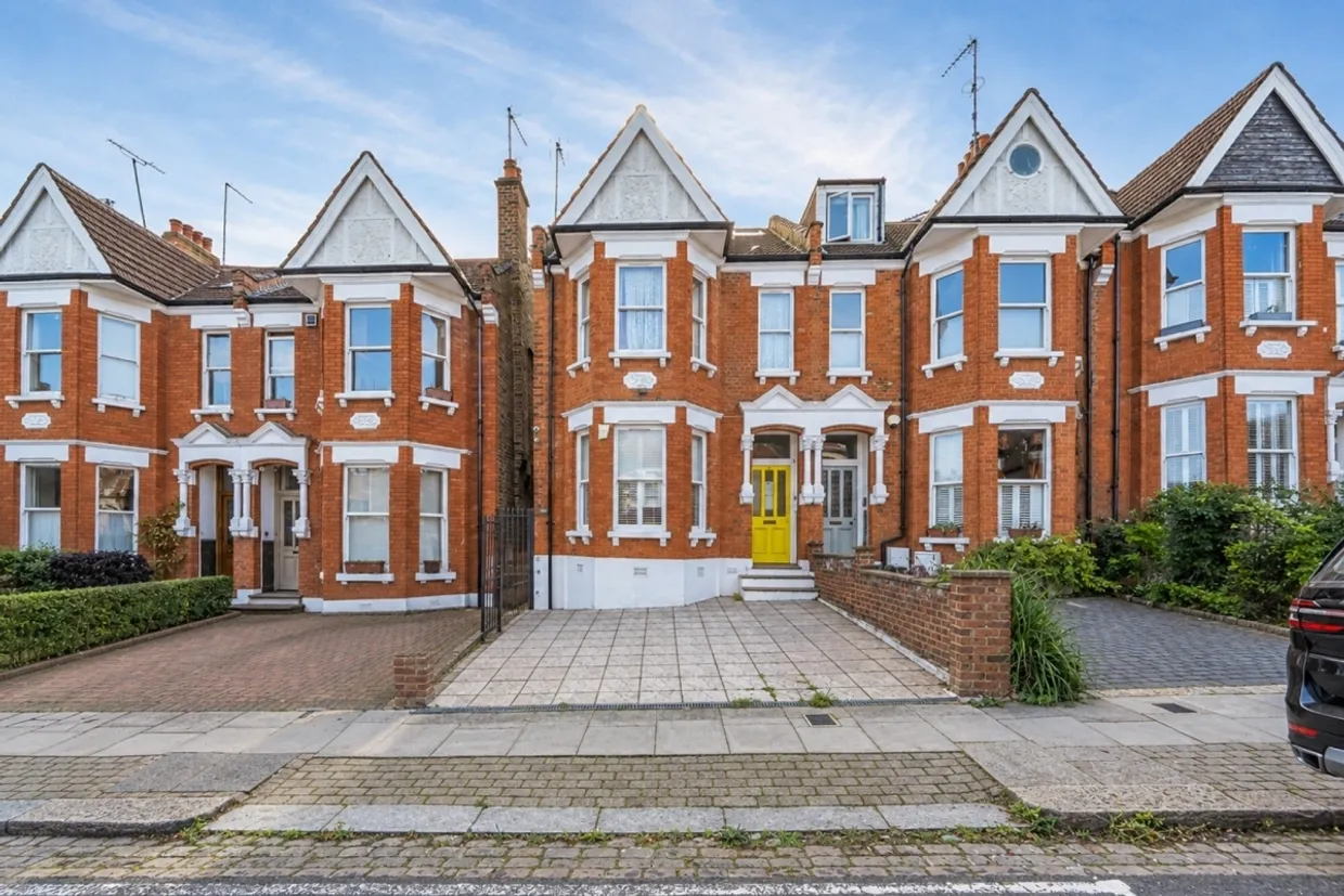 Sutton Road London N10 photo 2