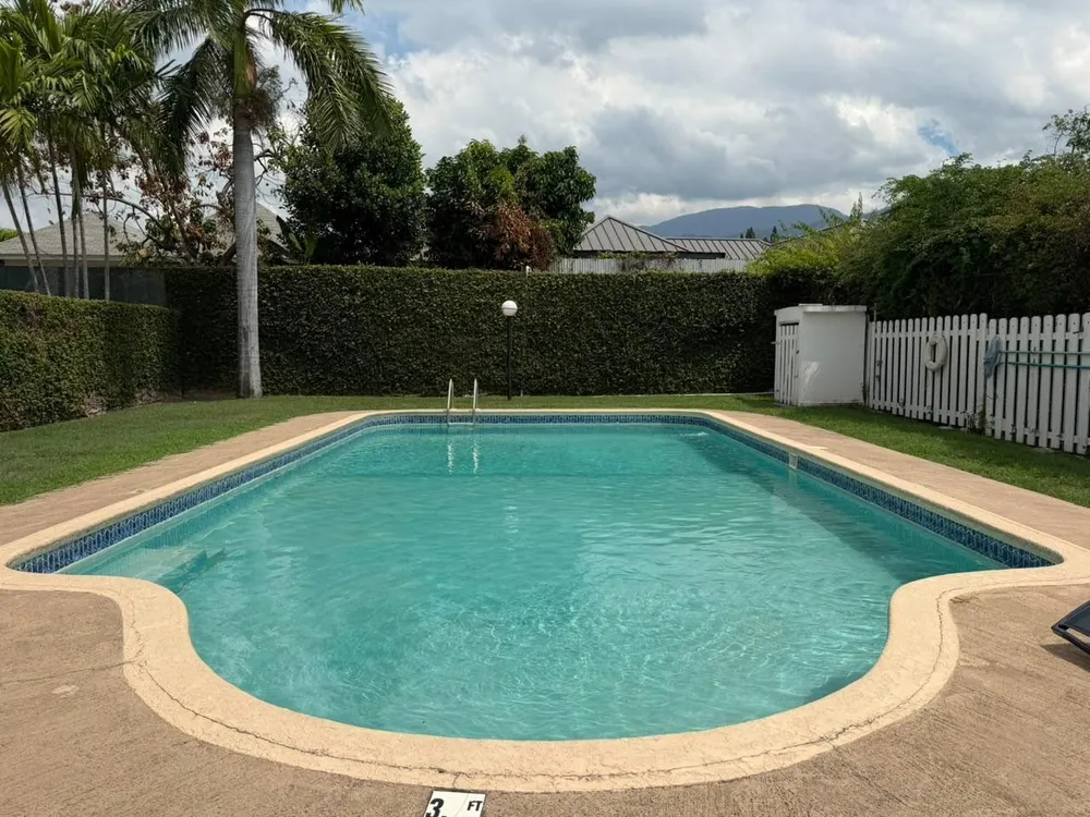 EARLS COURT CHATEAUX, KIN Kingston  St. Andrew