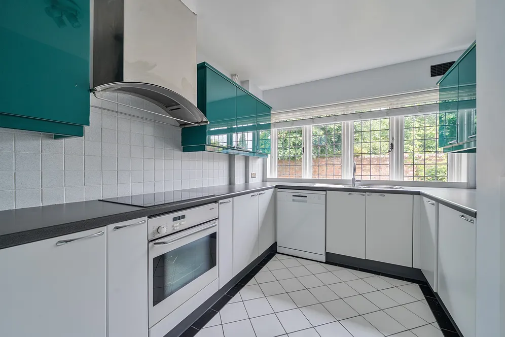 Bettoney Vere, Bray, Maidenhead, SL6 photo 4