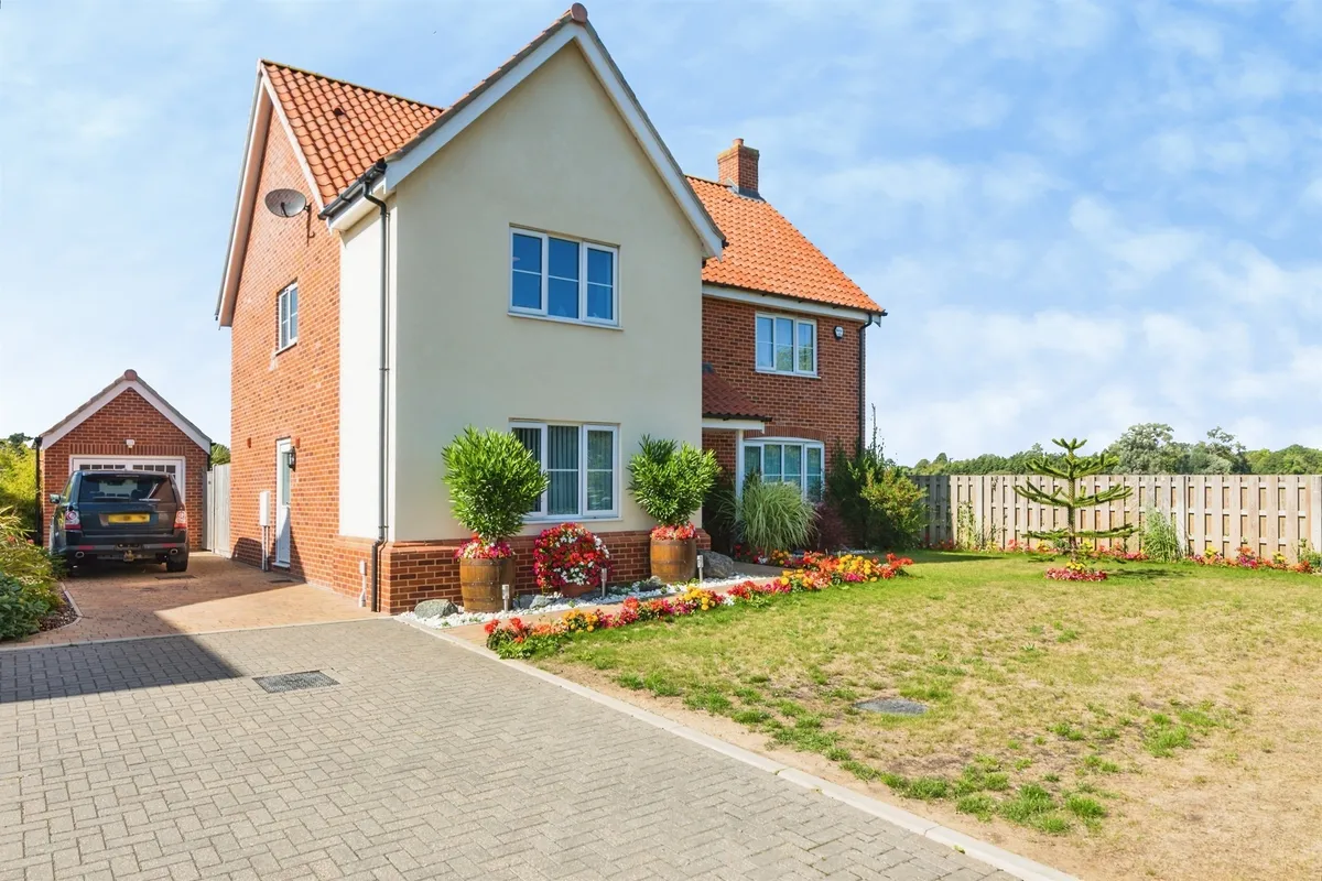 Yarmouth Road, Broome, Bungay