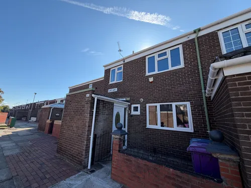 Clint Way, LIVERPOOLphoto