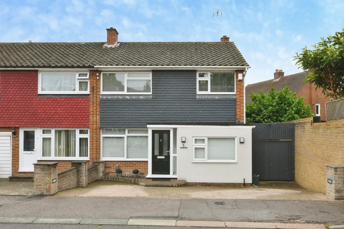 Nunsbury Drive, Broxbourne