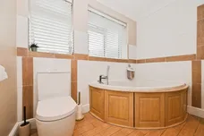Nunsbury Drive, Broxbourne