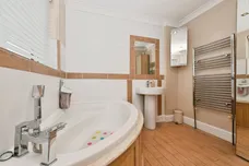 Nunsbury Drive, Broxbourne