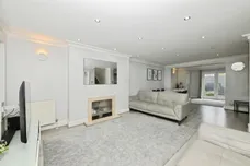Nunsbury Drive, Broxbourne