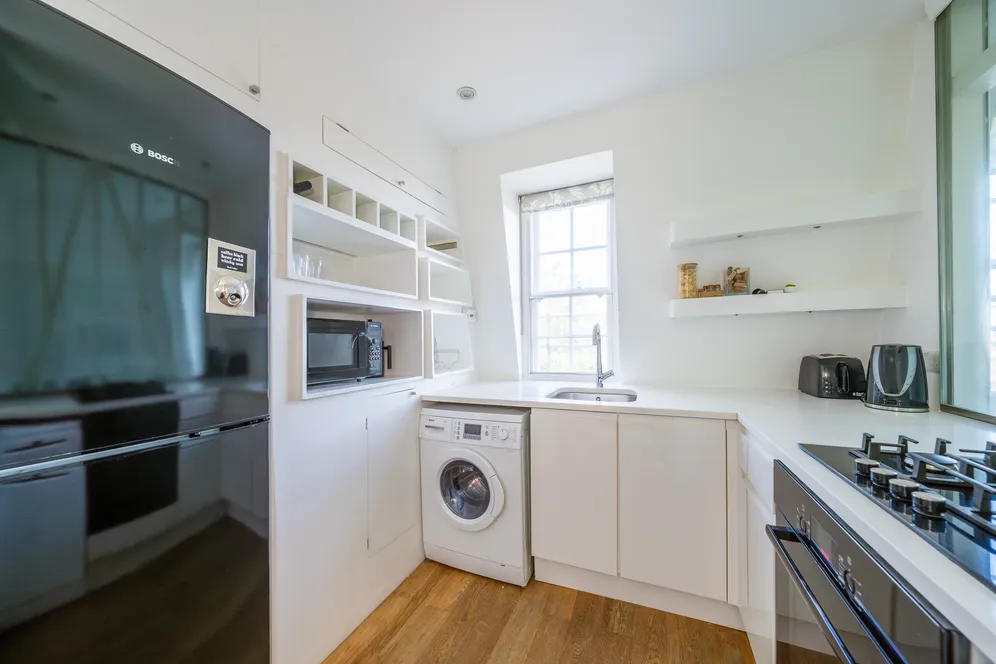 Clapham Common North Side, London, SW4 photo 3