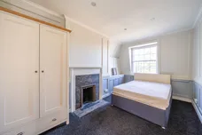 Clapham Common North Side, London, SW4 photo 15