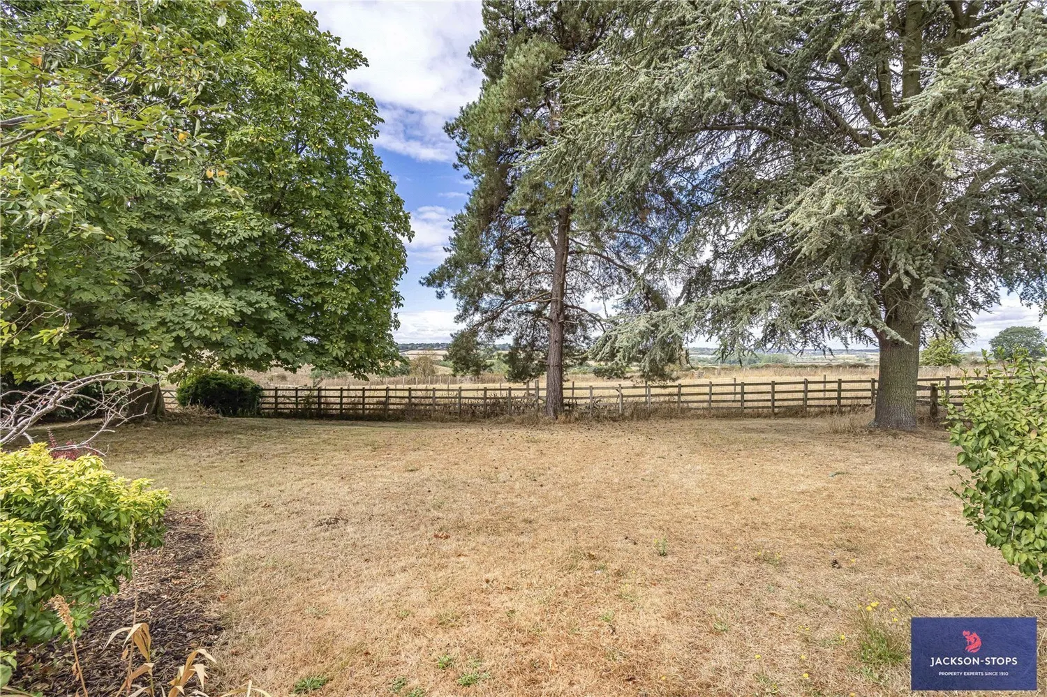 Saneco Lane, Brixworth, NN6 photo 3