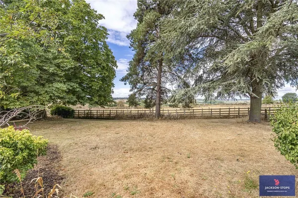 Saneco Lane, Brixworth, NN6 photo 3