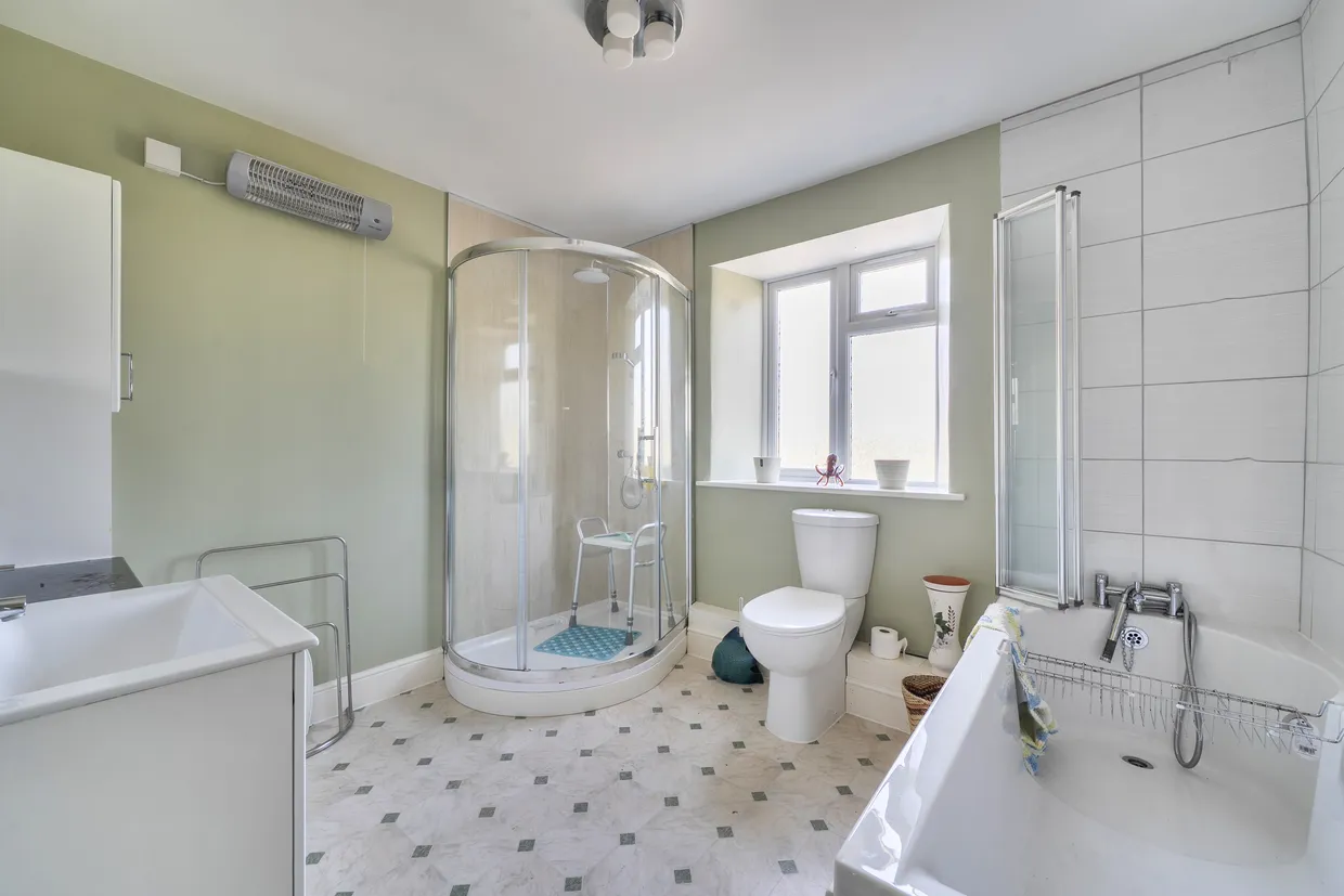 Brownshill, Stroud, GL6 photo 7