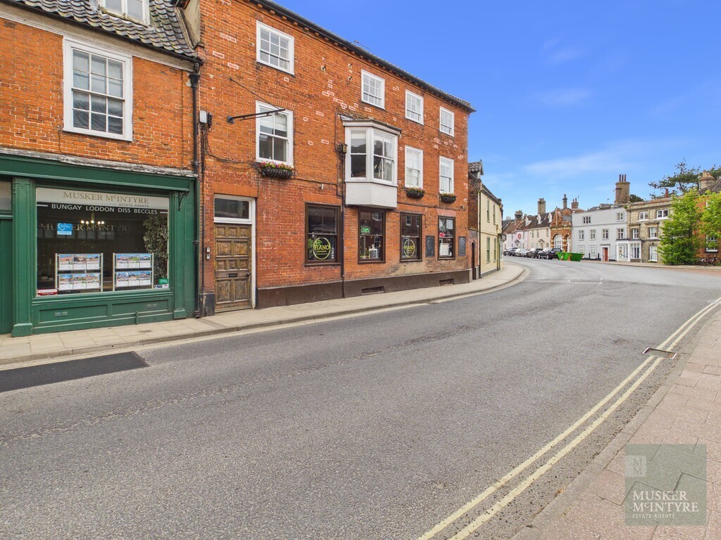 Earsham Street, Bungay Image 1