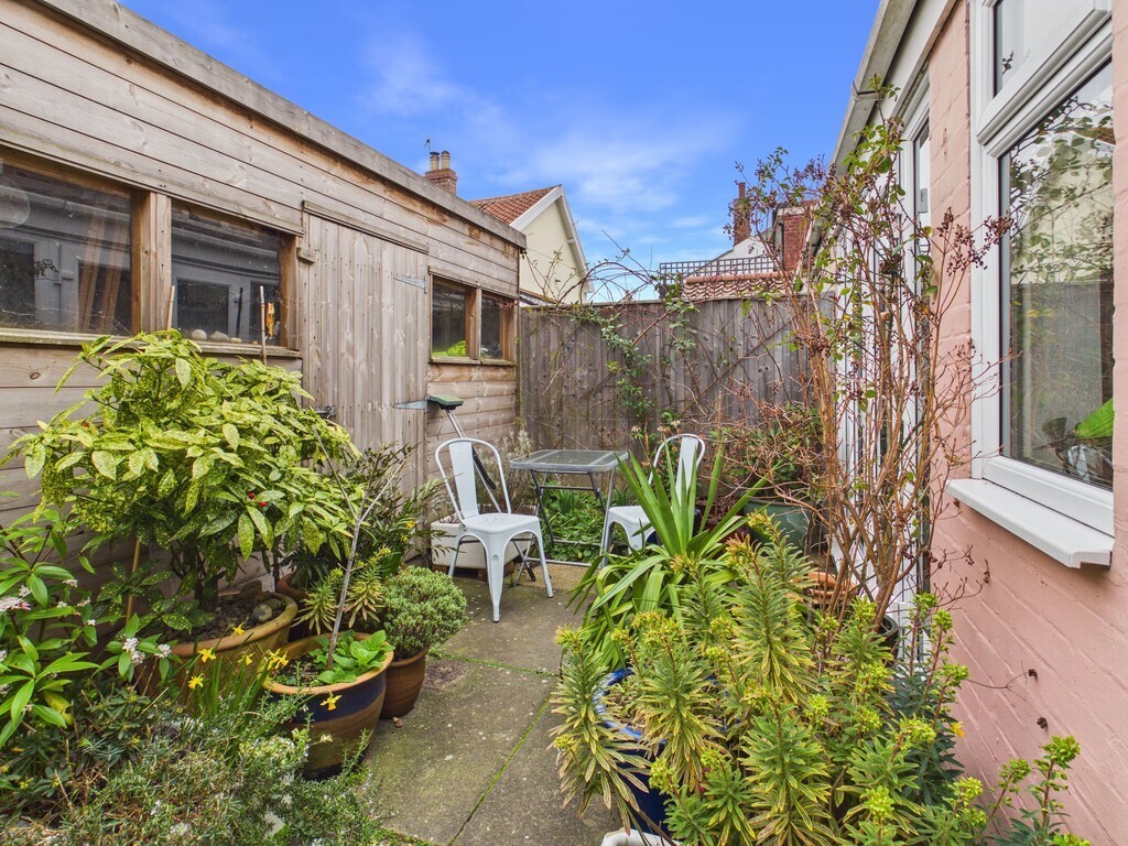 Lower Olland Street, Bungay Image 11