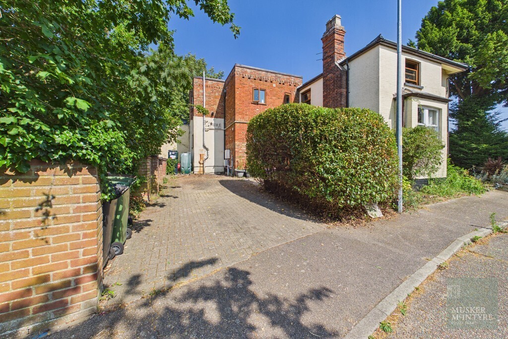 The Sidings, Earsham, Bungay Image 1