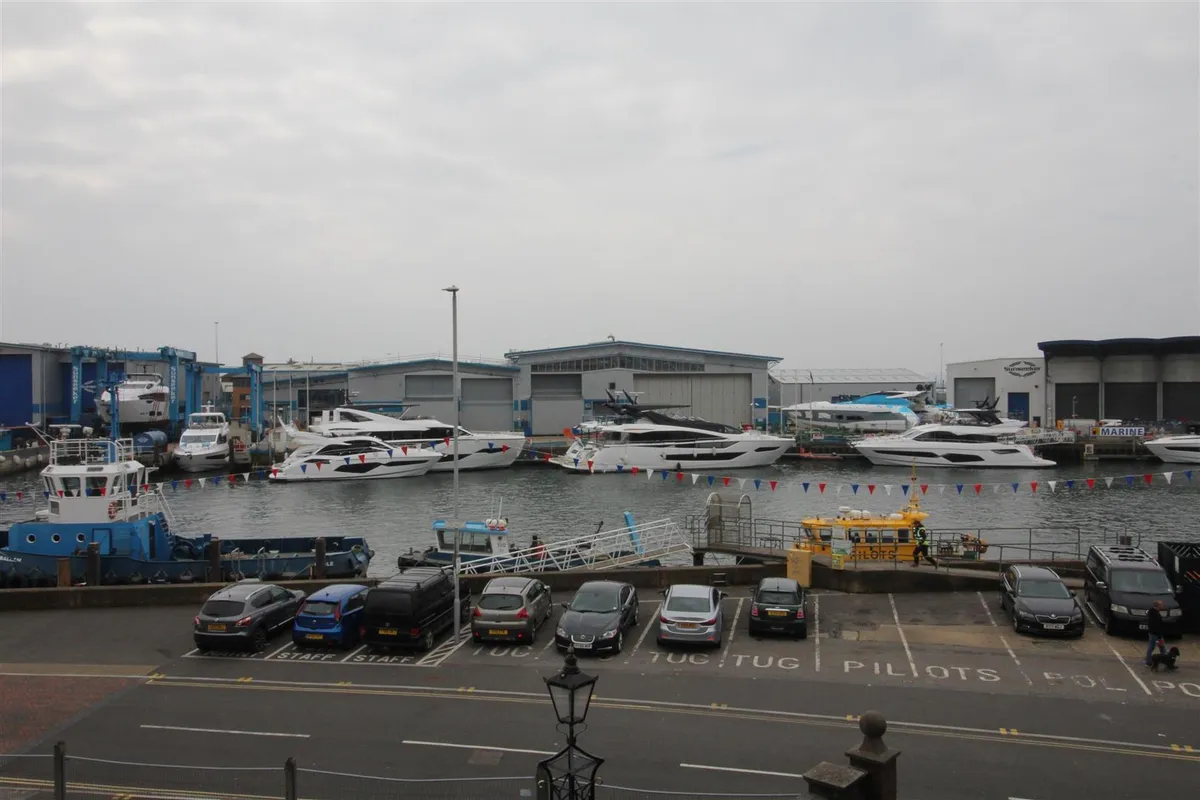 Barbers Wharf, Poole