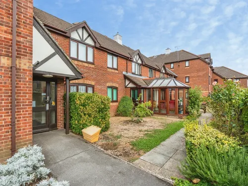 The Crescent, EASTLEIGHphoto