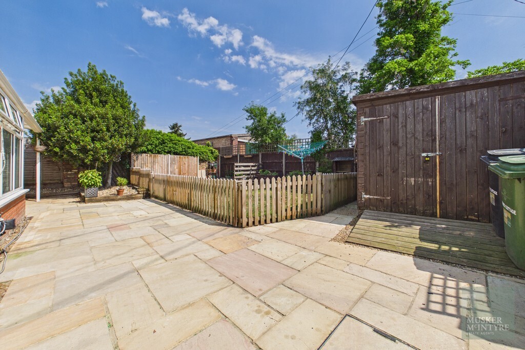 The Street, Earsham Image 8
