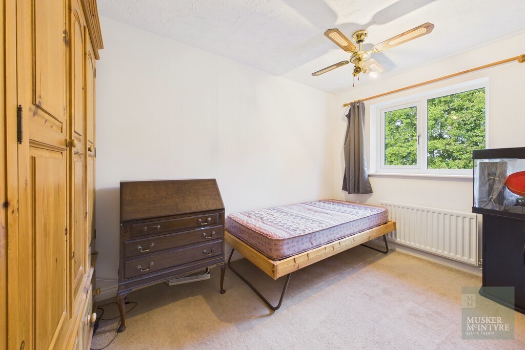 Reeves Close, Bungay Image 10