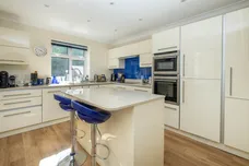 Westcoombe Avenue, London, SW20 photo 1