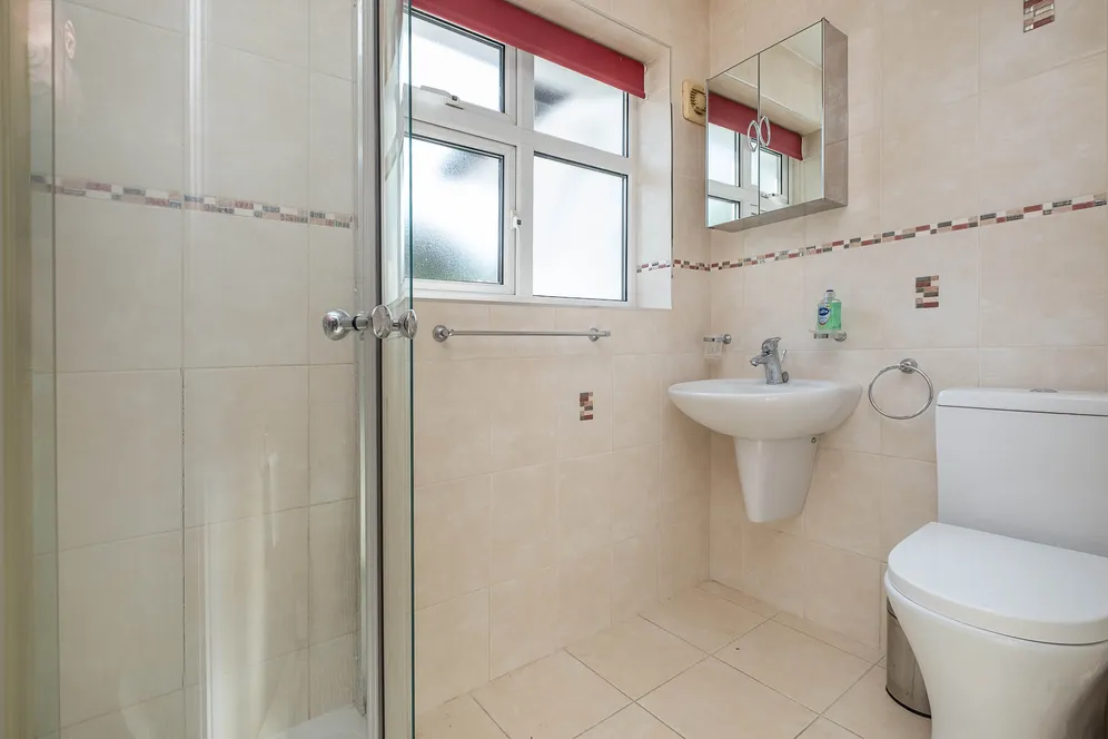 Westcoombe Avenue, London, SW20 photo 7