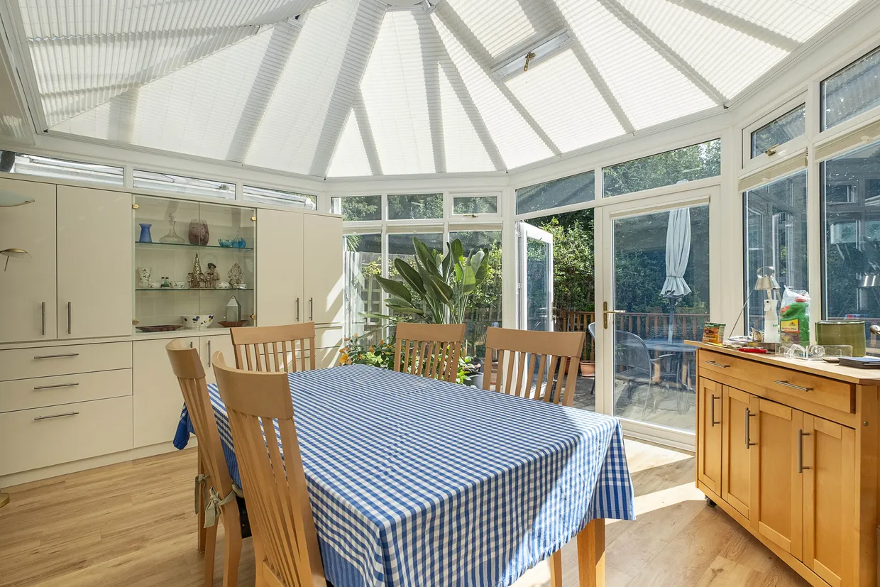 Westcoombe Avenue, London, SW20 photo 8