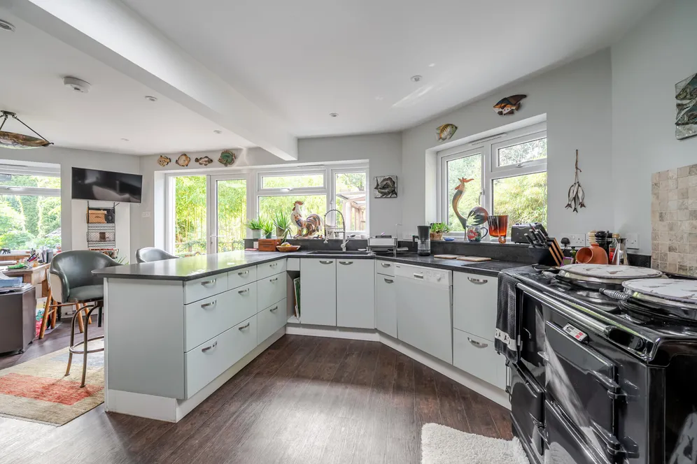 Crosswater Lane, Churt, Farnham, GU10 photo 3