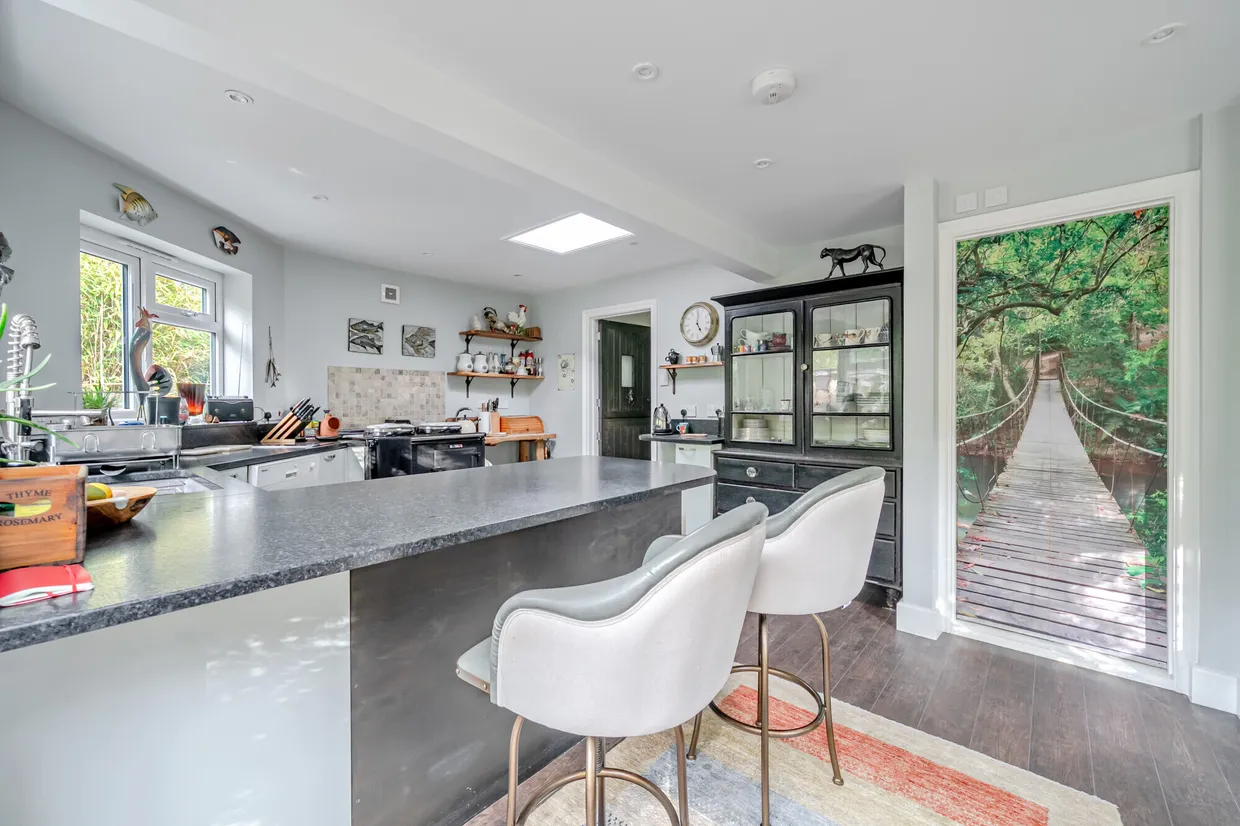 Crosswater Lane, Churt, Farnham, GU10 photo 10