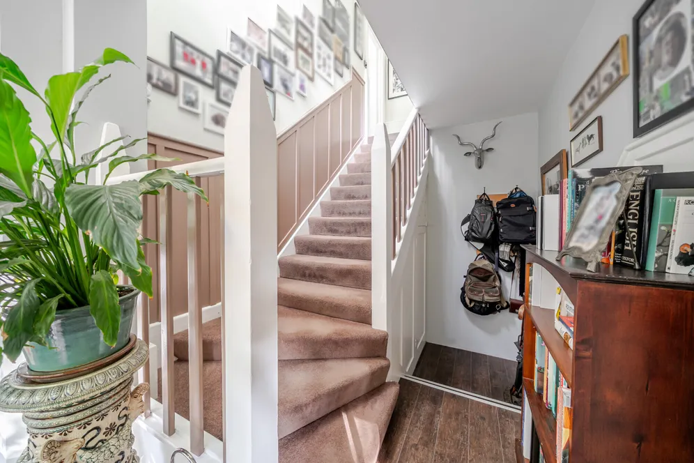 Crosswater Lane, Churt, Farnham, GU10 photo 14