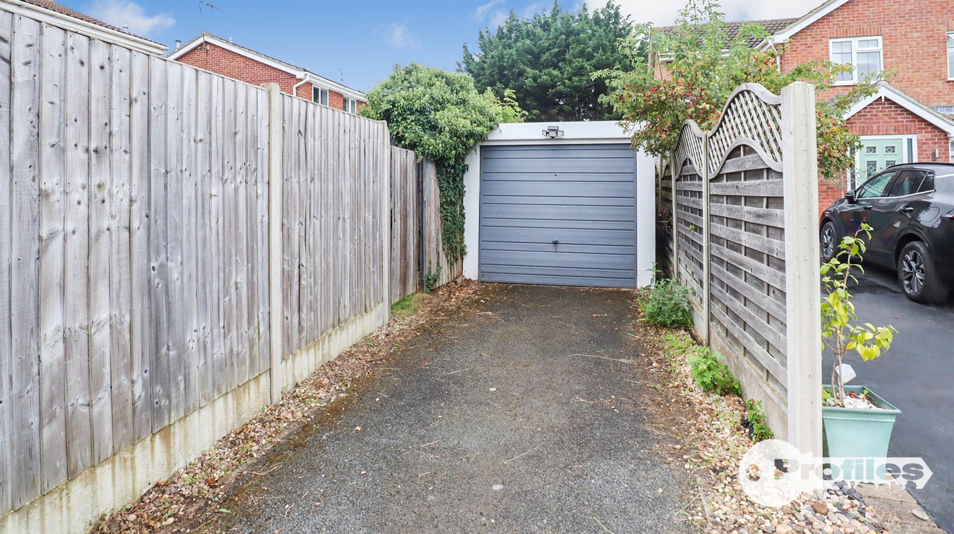 Willow Tree Close, Barwell, Leicester Image 4