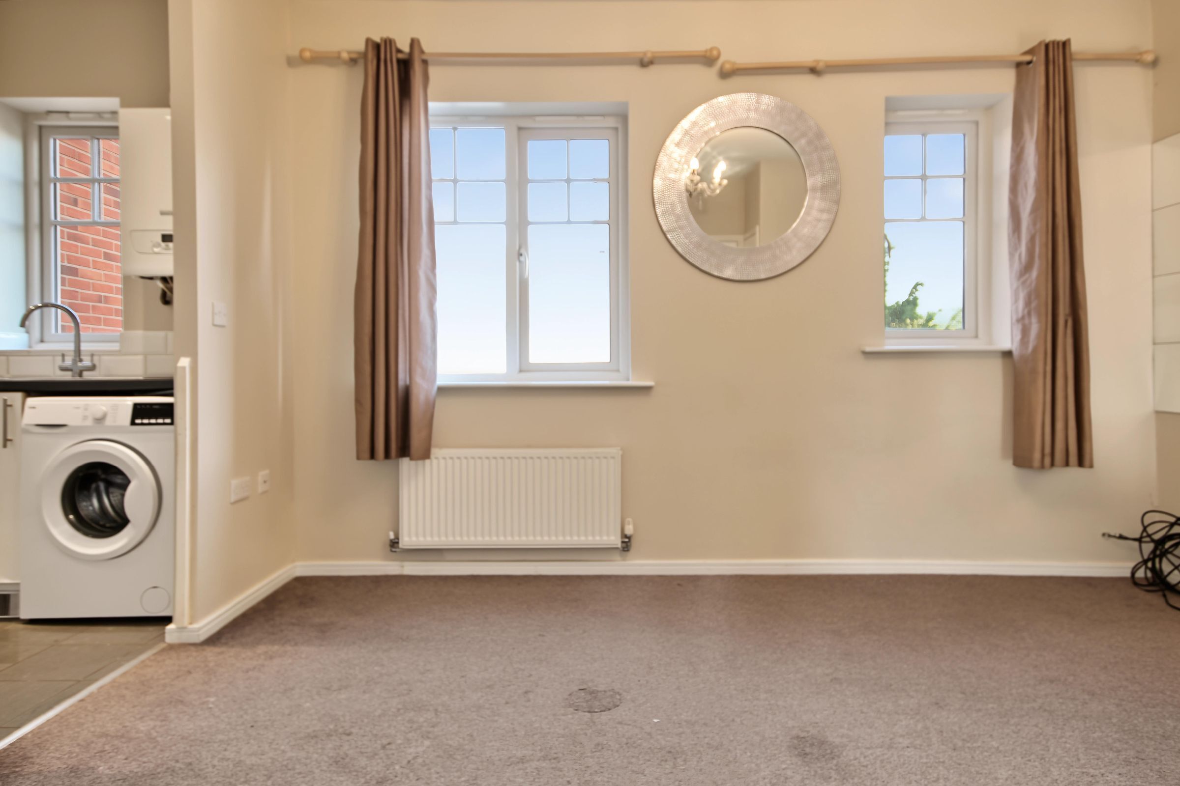 Caroline Court, Burton-On-Trent Image 6