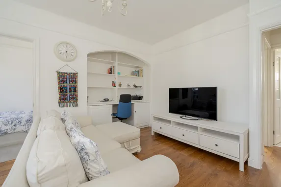 Mortimer Crescent, London, NW6
