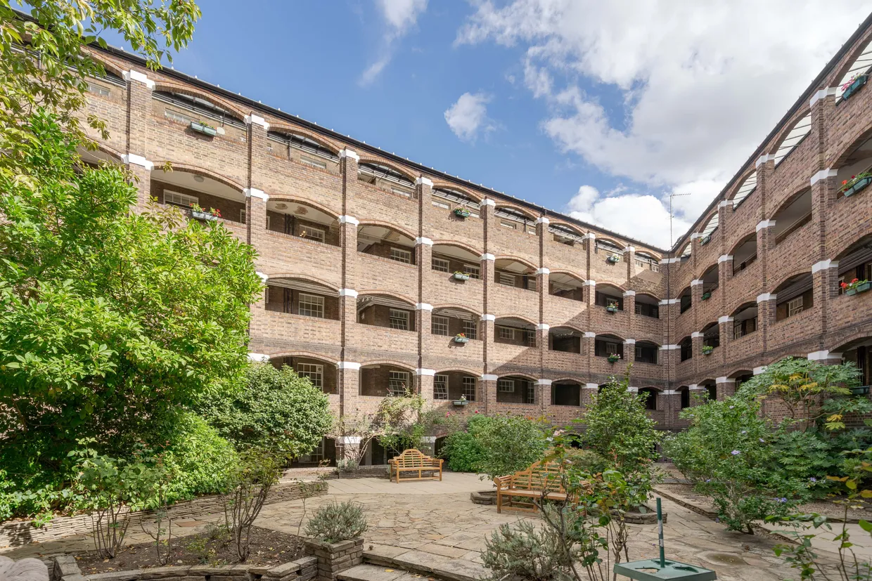 Mortimer Crescent, London, NW6 photo 8