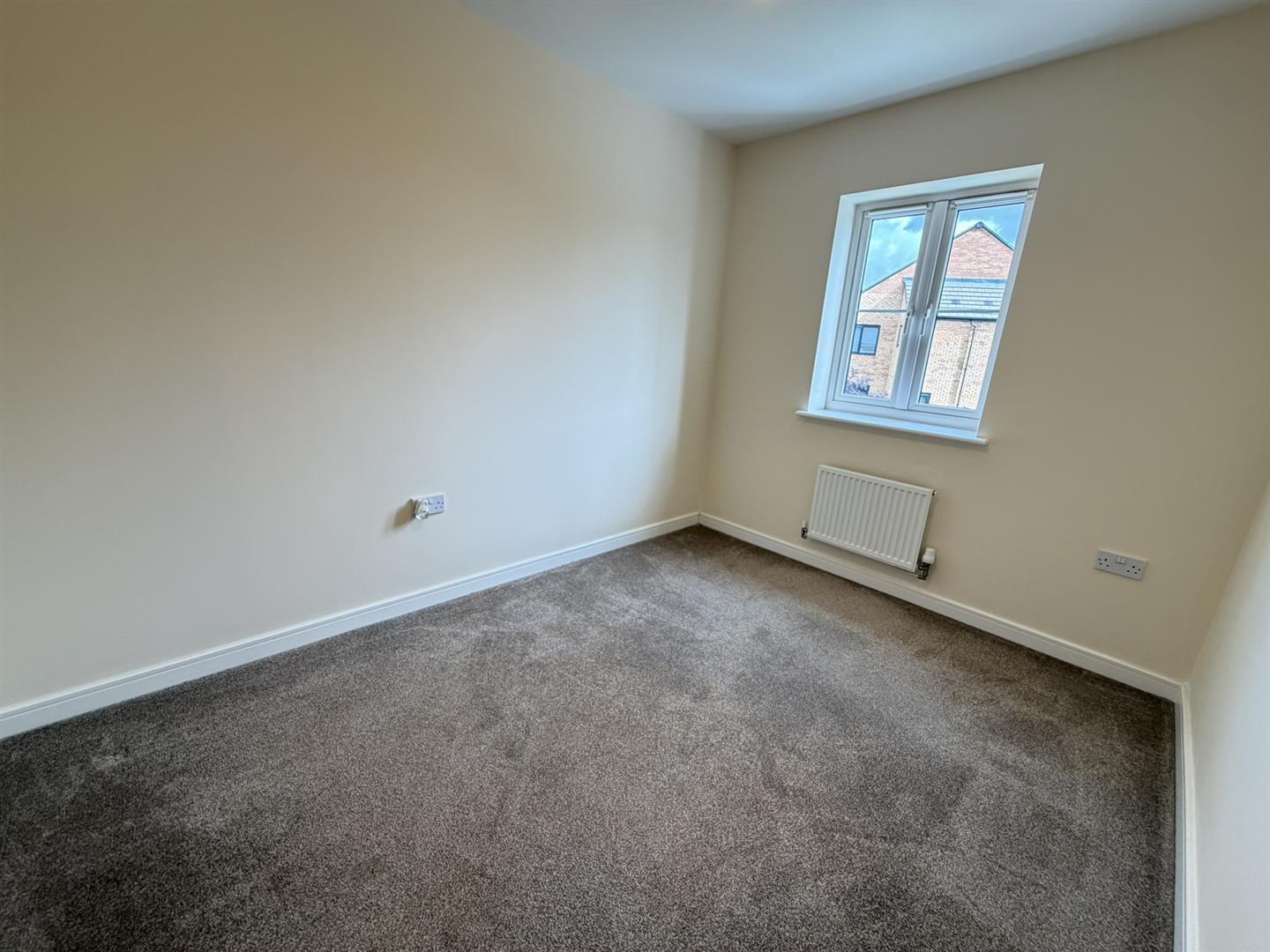 Brampton Grange Drive, Daventry Image 12