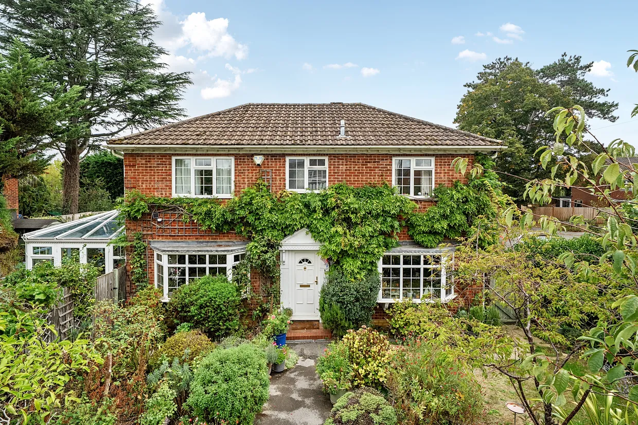 Courthouse Road, Maidenhead, SL6 photo 1