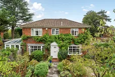 Courthouse Road, Maidenhead, SL6 photo 1