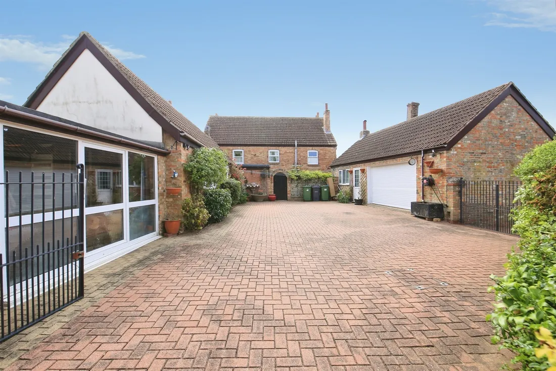 Property photo 11