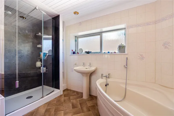 Drakes Avenue, Exmouth, EX8 photo 9