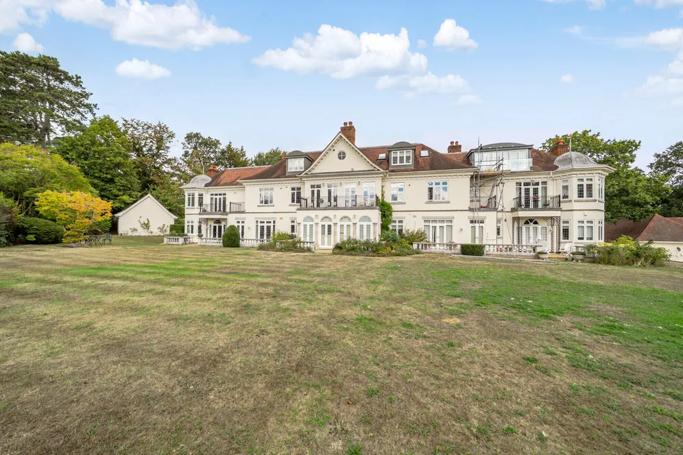 Priory Road, Sunningdale, SL5 photo 11