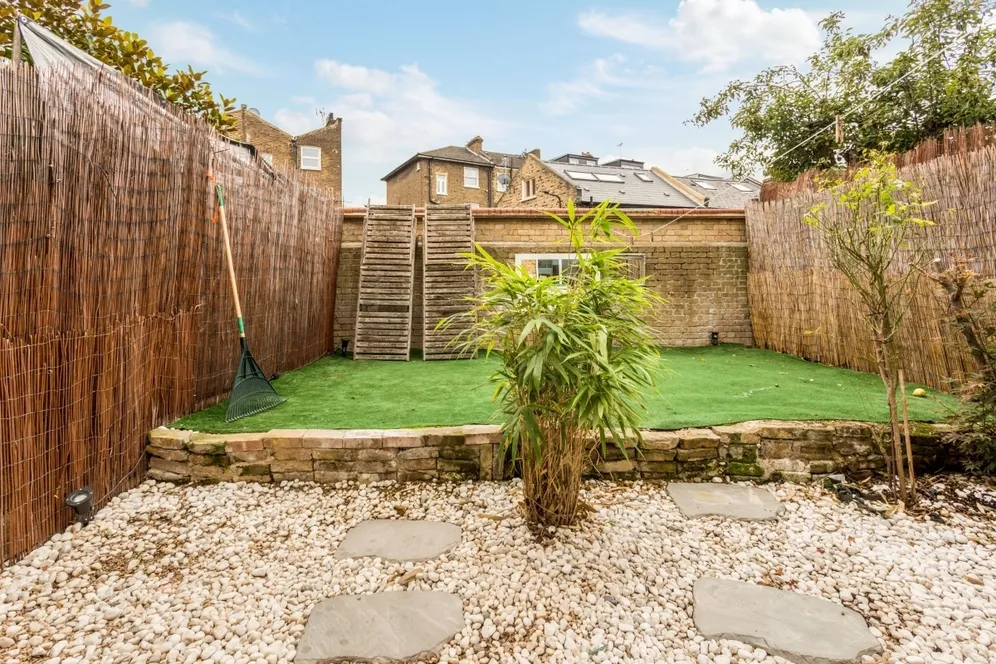Glengall Road London NW6 photo 3