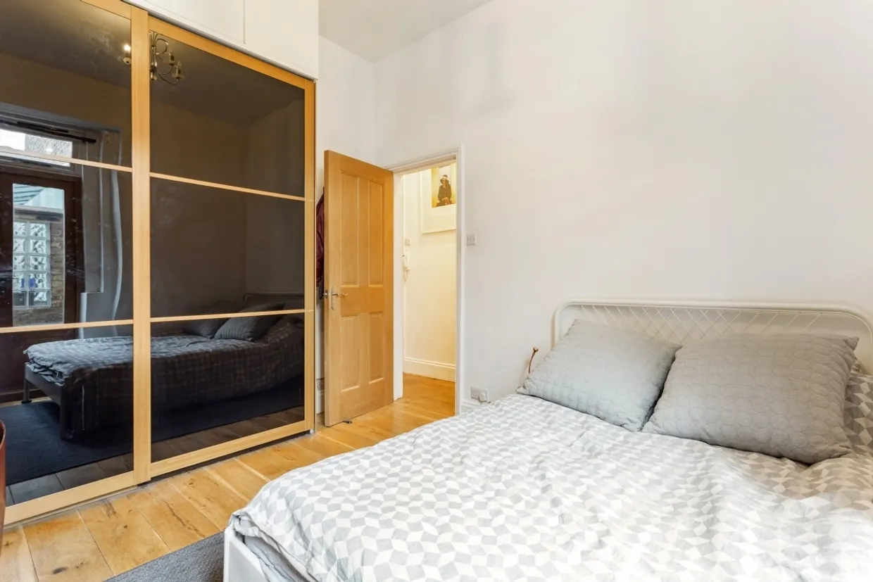 Glengall Road London NW6 photo 4